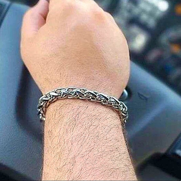 FOUR STAINLESS STEEL SILVER MINIMALIST BRACELET - Picture 5 of 7